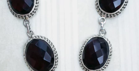pfi-All-about-January-Birthstone-Garnet-Tsavorite-Garnet-03112023