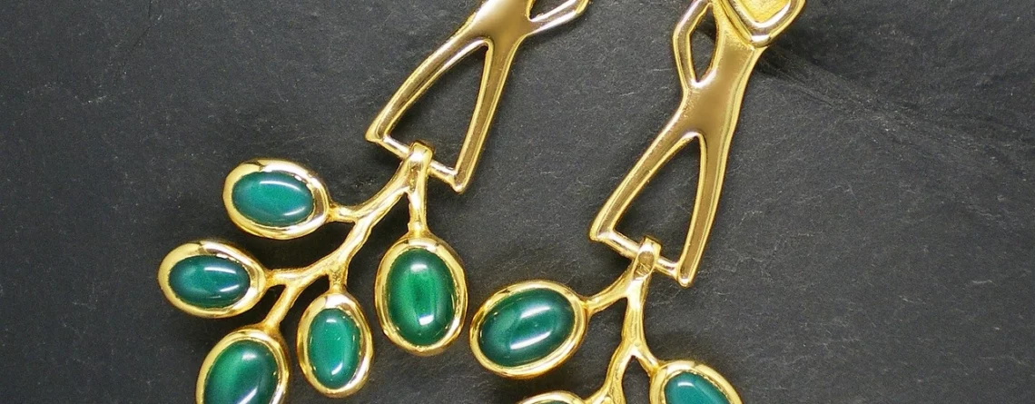 pfi-Best-Gold-Earrings-in-Singapore-Tips-for-buying-16112023