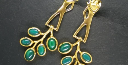 pfi-Best-Gold-Earrings-in-Singapore-Tips-for-buying-16112023