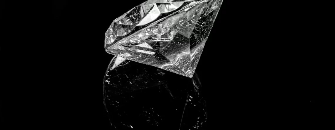pfi-Exploring-the-World-of-Diamond-Jewellery-–-Everything-about-Diamonds-03112023