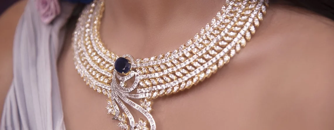 pfi-Top-modern-diamond-necklace-designs-03112023