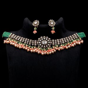 choker set