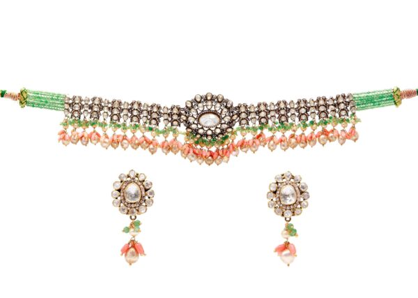 choker set