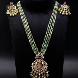 emerald silver necklace